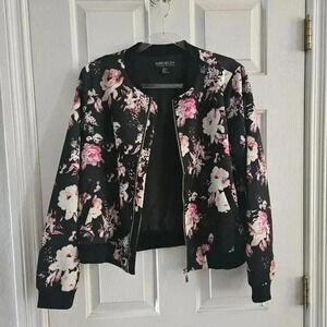 NWOT Forever21 Plus Floral Bomber Jacket